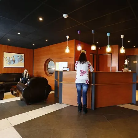 Logis Le Relais Hotel 2*