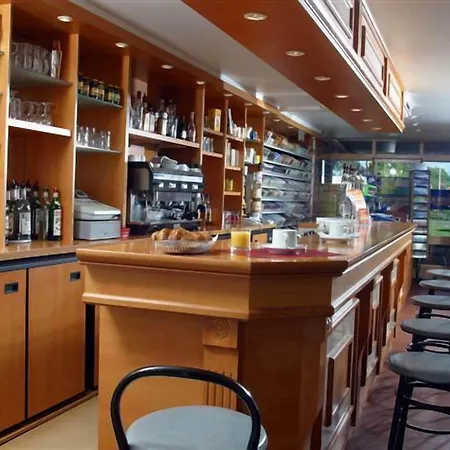 Отель Logis Le Relais Бискаррос
