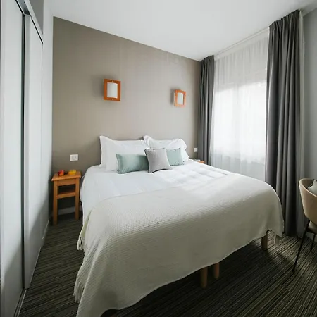 Отель Logis Le Relais 2*
