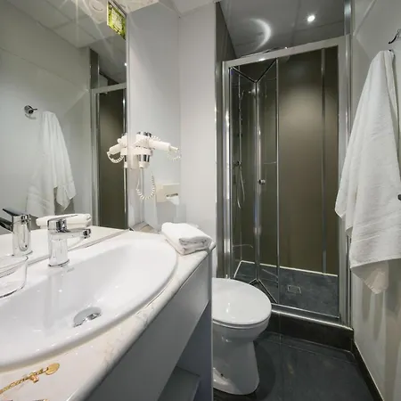Logis Le Relais Отель 2*