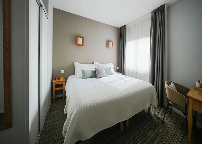 Hotel Logis Le Relais 2*