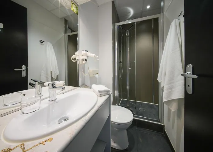 Logis Le Relais Hotel 2*