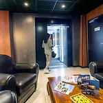 Logis Le Relais 2* 비스카로세