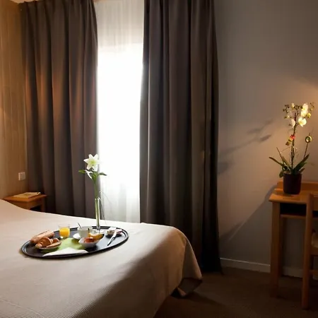 Hotel Logis Le Relais Biscarrosse