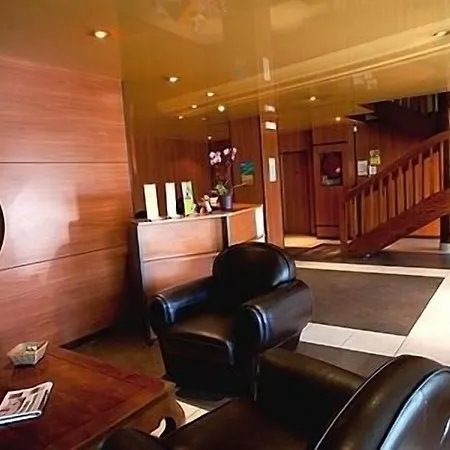 Otel Logis Le Relais Biscarrosse
