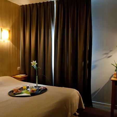 Logis Le Relais מלון ביסקארוס