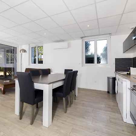 Logis Le Relais מלון ביסקארוס