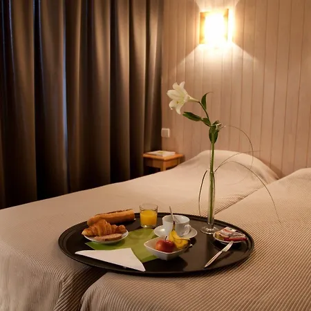 Logis Le Relais מלון 2*