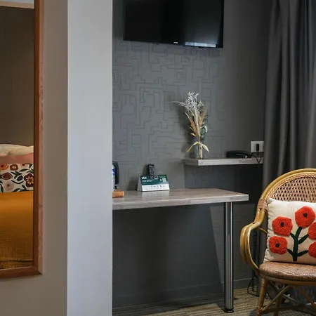 Logis Le Relais Otel