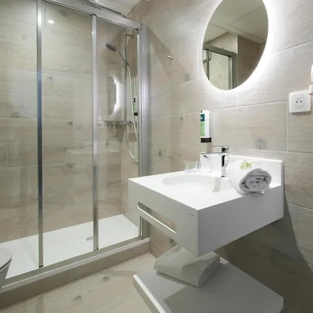 Logis Le Relais Otel