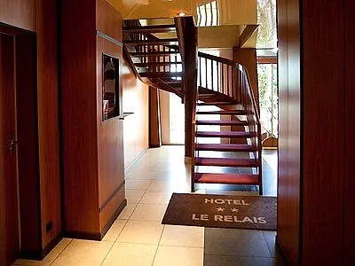 Logis Le Relais Hotel