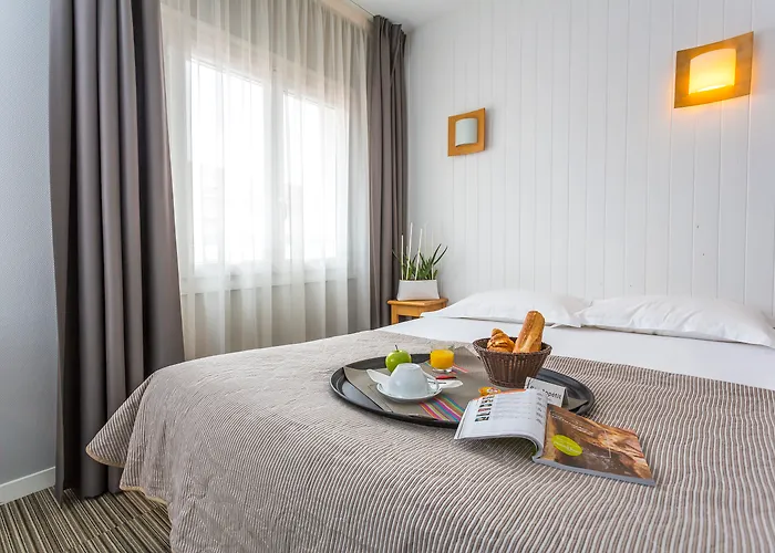 Hotel Logis Le Relais 2*