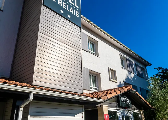 Logis Le Relais Hotel