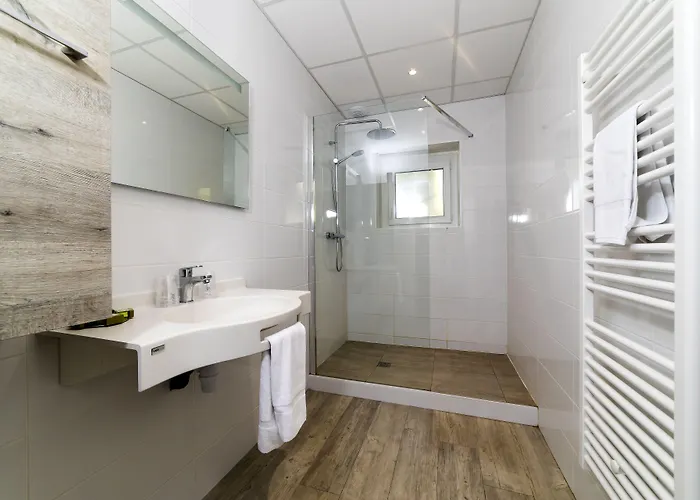 Hotel Logis Le Relais 2*